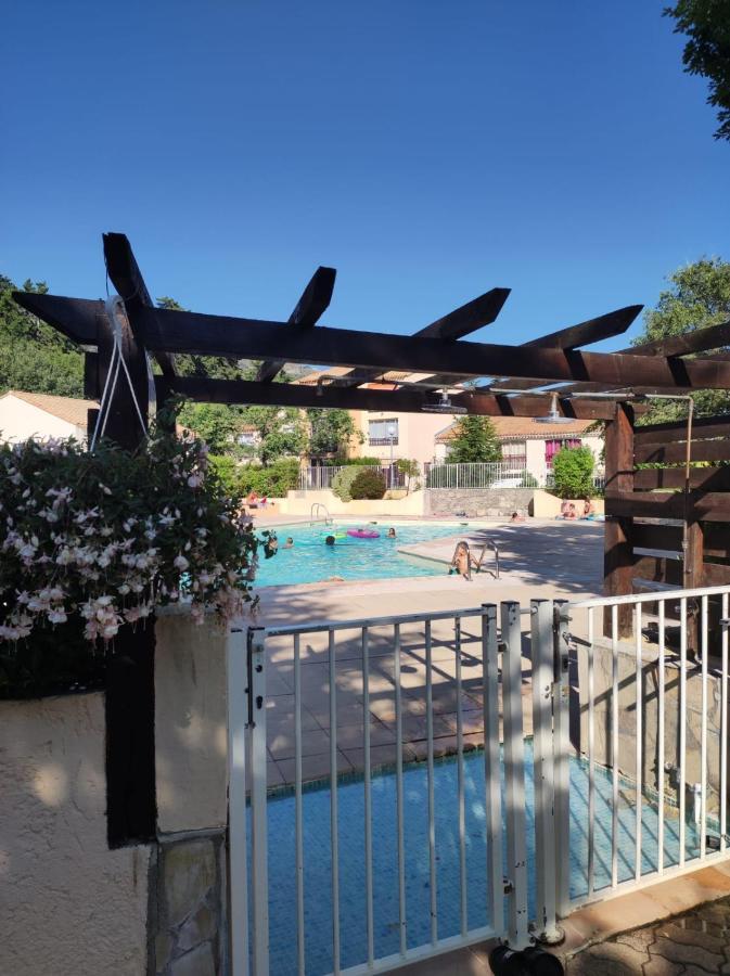 Maisonnette en résidence avec piscine et tennis Saint-Vallier-de-Thiey Exterior foto